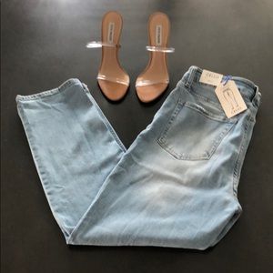 Mom Jeans - Light Wash